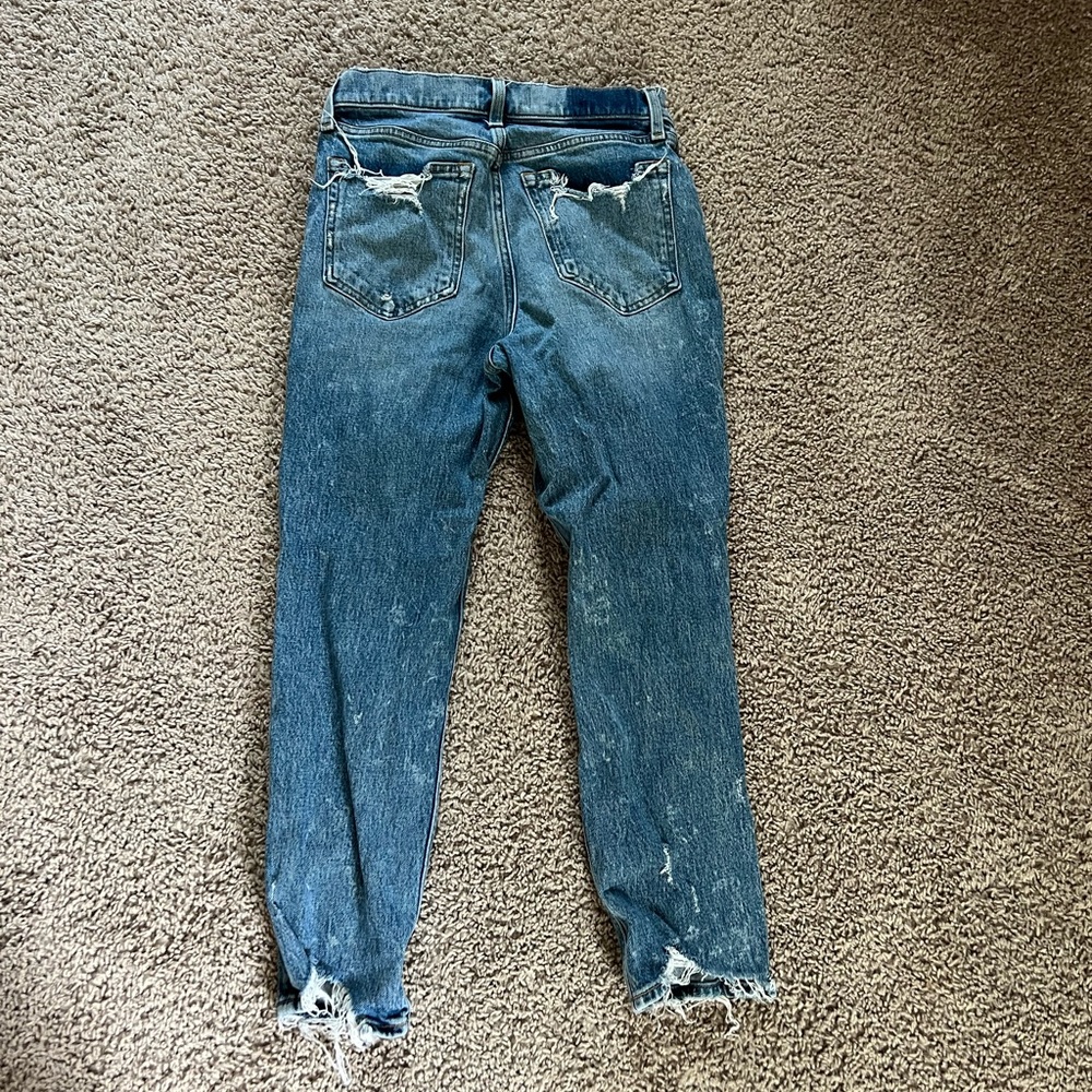 A&F High Rise Mom Jean - Picture 4 of 5